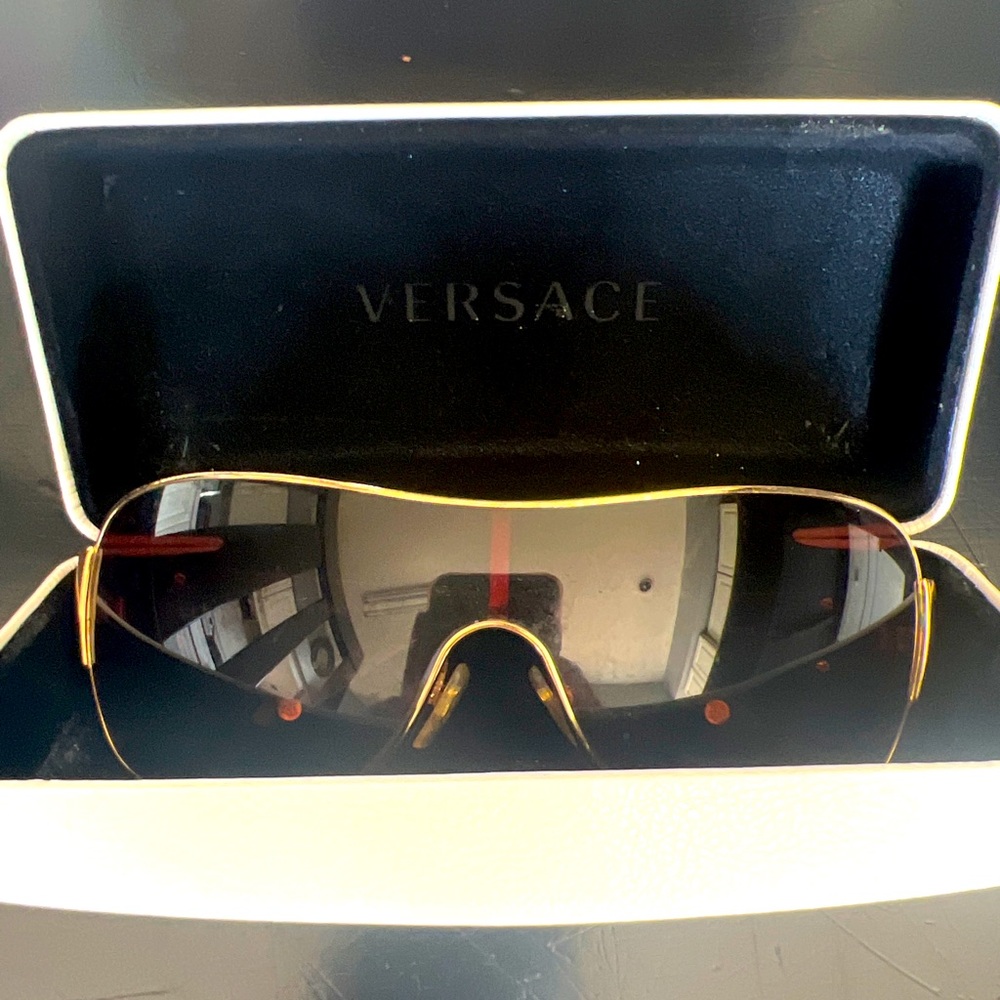 HOT DEAL!!! Authentic Made in Italy Versace Sunglasses